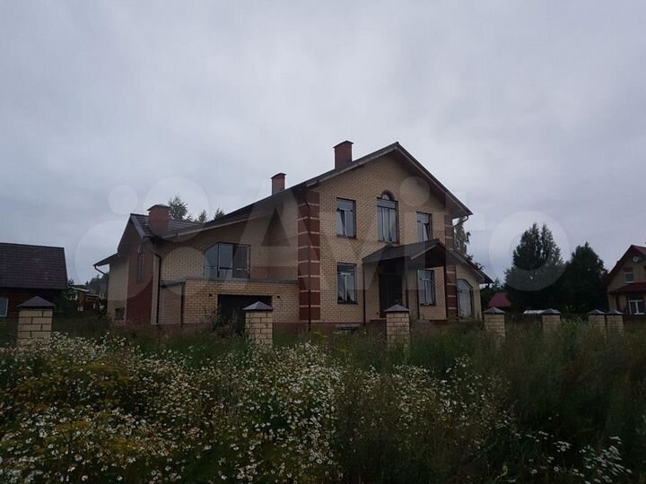 Дом 392 м² на участке 30 сот.