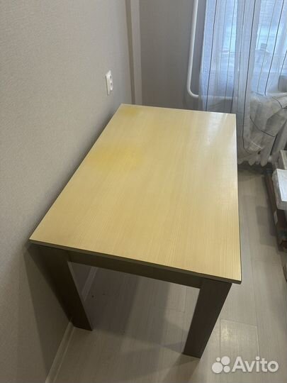 Кухонный стол