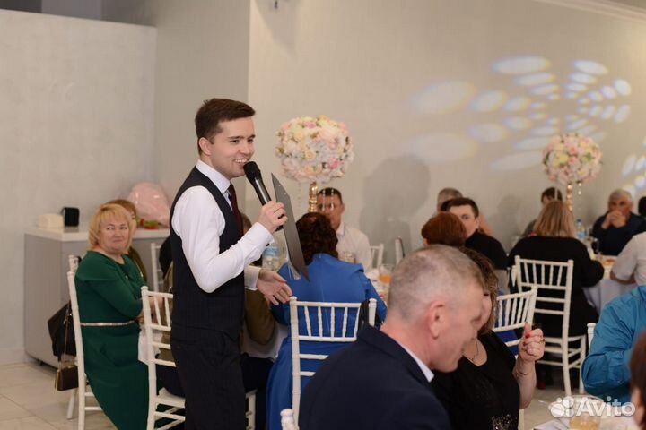 Ведущий / включено: DJ и муз./свет. оборудование