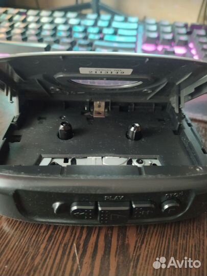 Кассетный плеер Sony walkman wm fx251 как новый