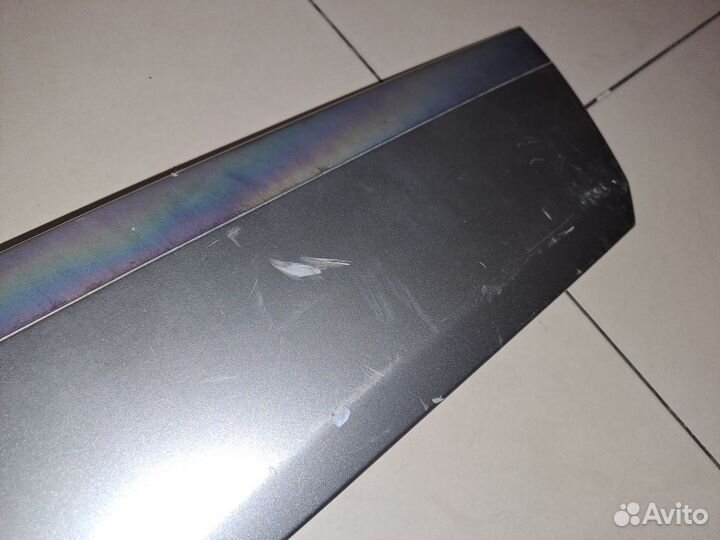 Накладка крышки багажника Субару Форестер SG 2006г