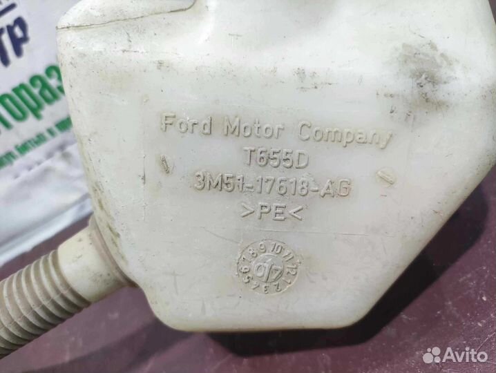 Бачок омывателя лобового стекла Ford Focus