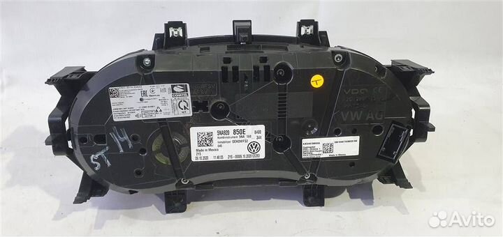 Панель приборов Volkswagen Tiguan 2020