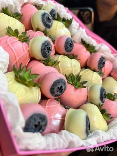 Клубника в шоколаде Сатин M (20см)