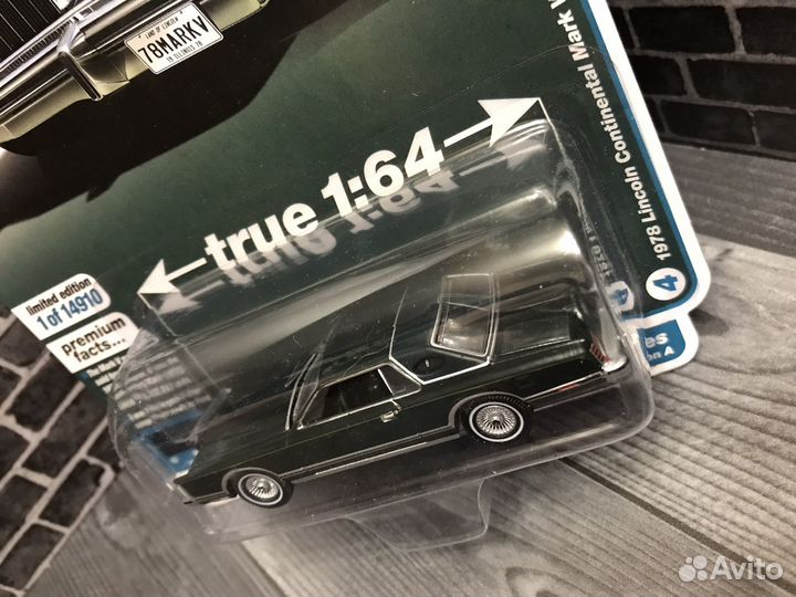 Auto World Lincoln Continental Mark V Green