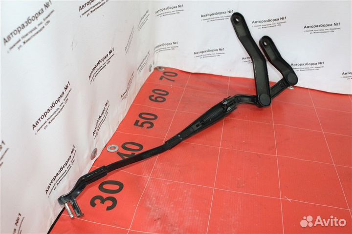 Поводок дворника Mercedes-Benz C-Class W204