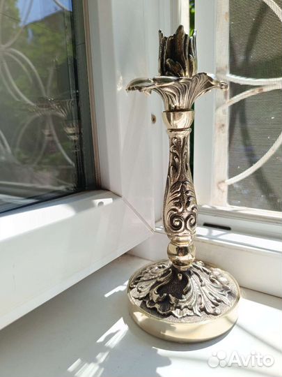 Подсвечник бронзовый й