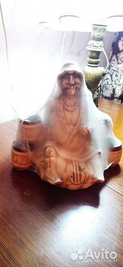 Коллекционная бутылка и 6 стаканчиков