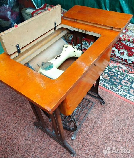 Швейная машина tikka