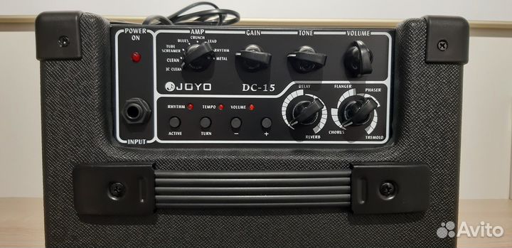 Гитарный комбоусилитель С эффектами И ритмом