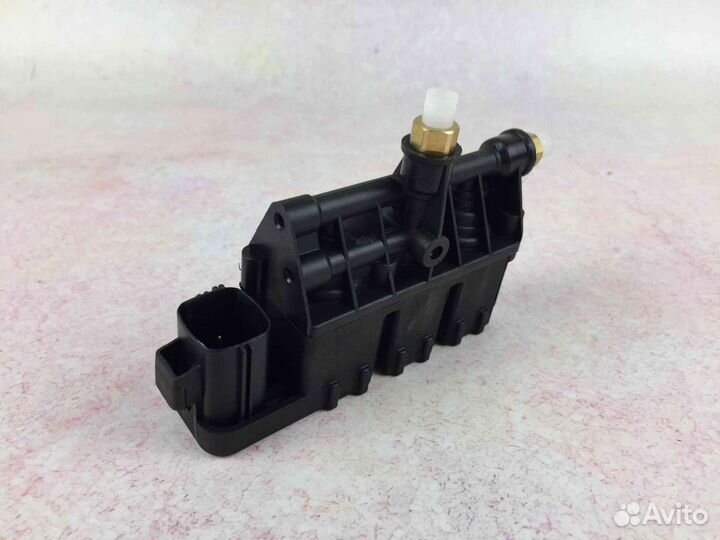 Блок клапанов передний / задний Range Rover L320