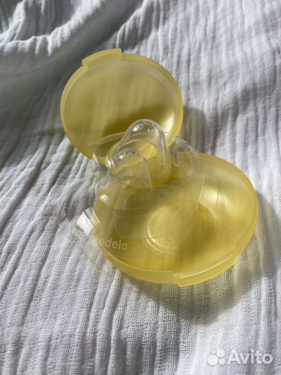 Накладки на грудь Medela новые+подгузники