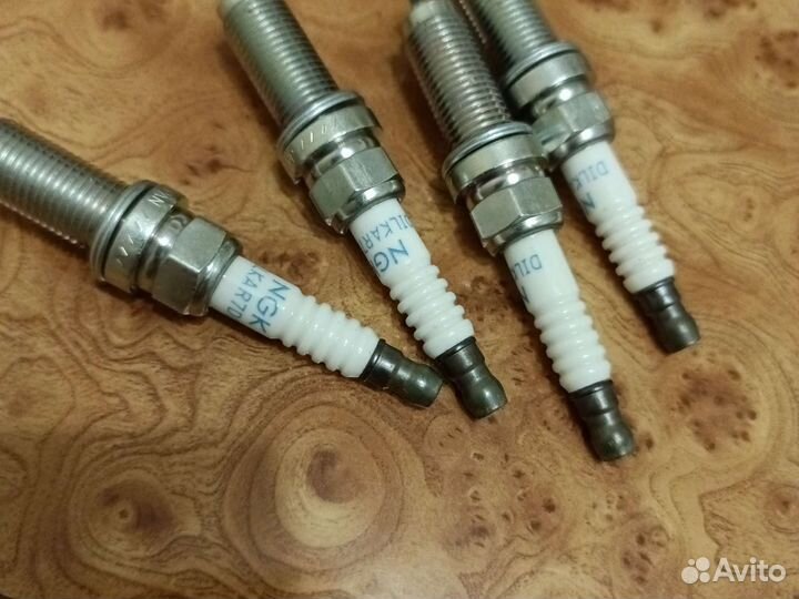 Свечи зажигания ниссан 22401-1VA1C Nissan