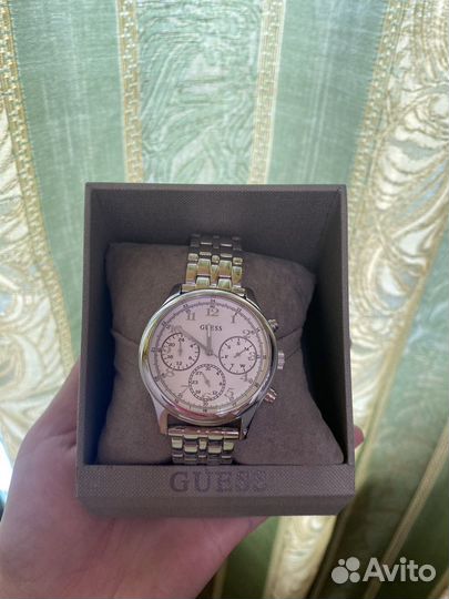 Часы наручные женские guess