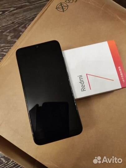 Xiaomi Redmi 7, 4/64 ГБ