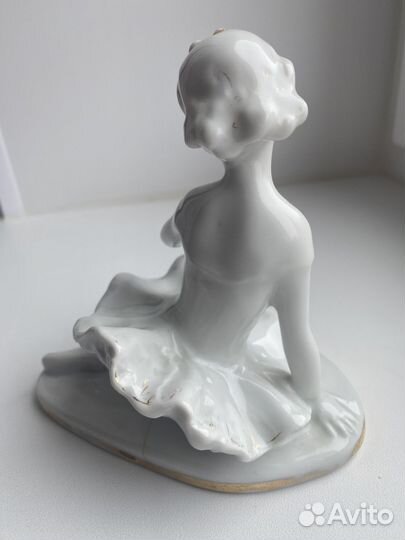 Фарфоровая статуэтка Юная балерина лфз