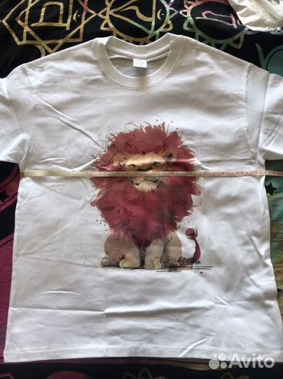 Белая футболка