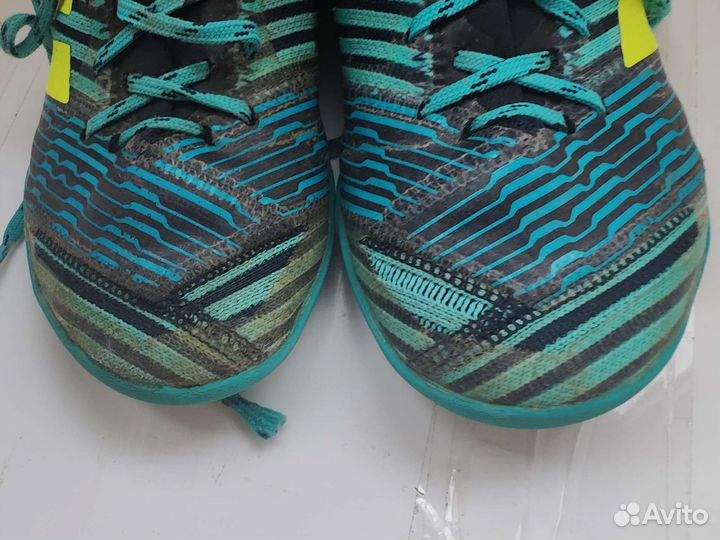 Бутсы adidas nemeziz 33 размер