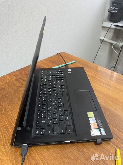 Ноутбук lenovo