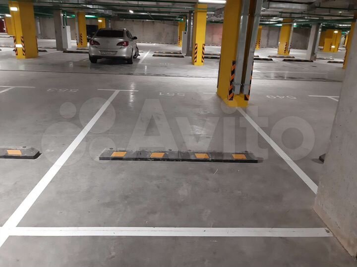 Машиноместо, 14 м²