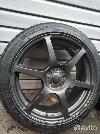 Вridgestone Avangrade R18 диски из Японии