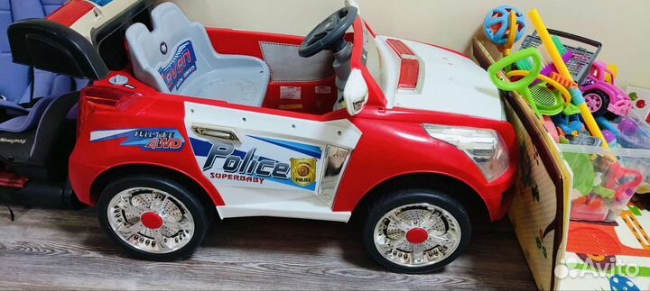 Детский электромобиль