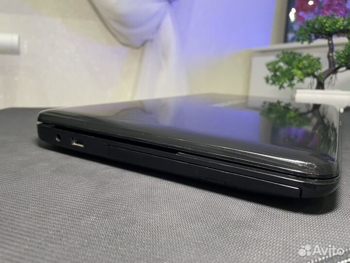 Ноутбук Toshiba satellite L850-C9K