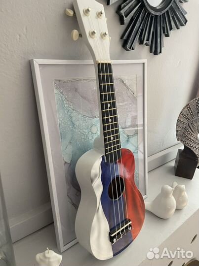 Укулеле триколор, отличный подарок