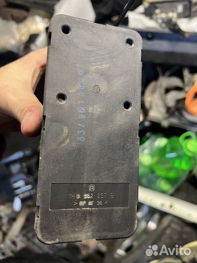 Компрессор центрального замка golf 3