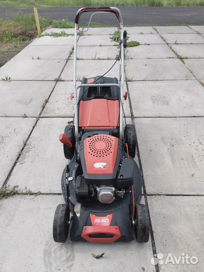 Газонокосилка бензиновая 