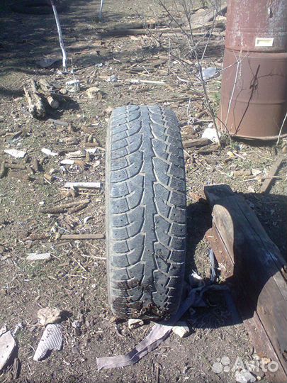 Yokohama Y815 265/70 R16