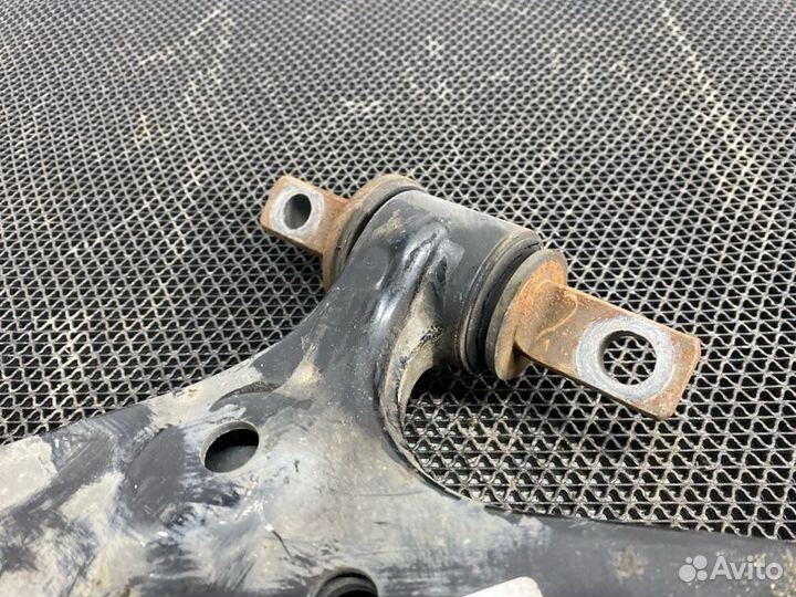 Рычаг подвески передний левый Honda Cr-V 4 RM