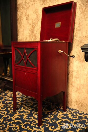 Патефон кабинетный Electrola