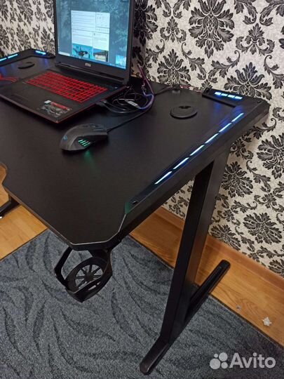 Геймерские столы с подсветкой, доставка бесплатная
