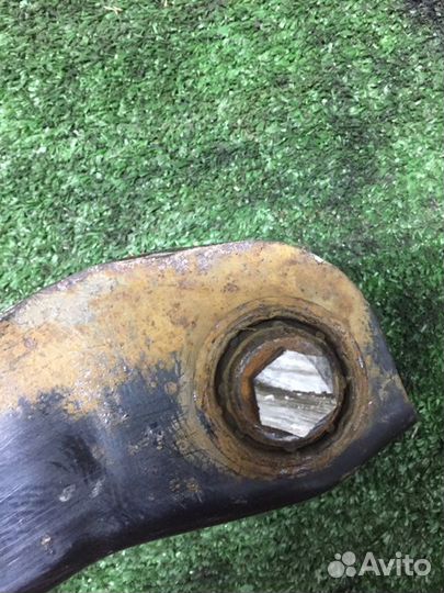 Рычаг задний задний левый Ford С-Max седан 2.0