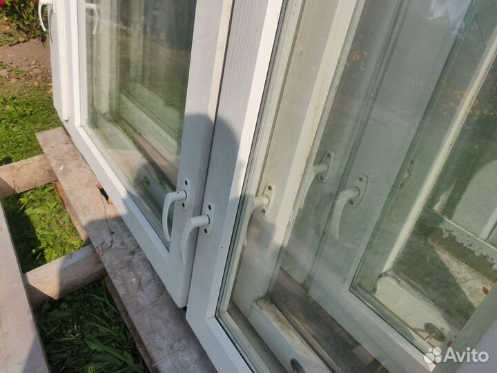 Окна деревянные (2 шт.)