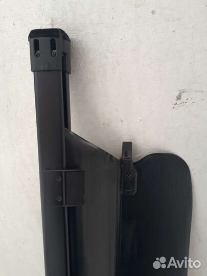 Шторка багажника для Land Cruiser 200 (оригинал)