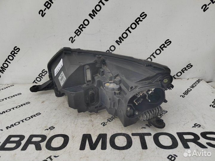 Фара правая Skoda Rapid 2015-2020