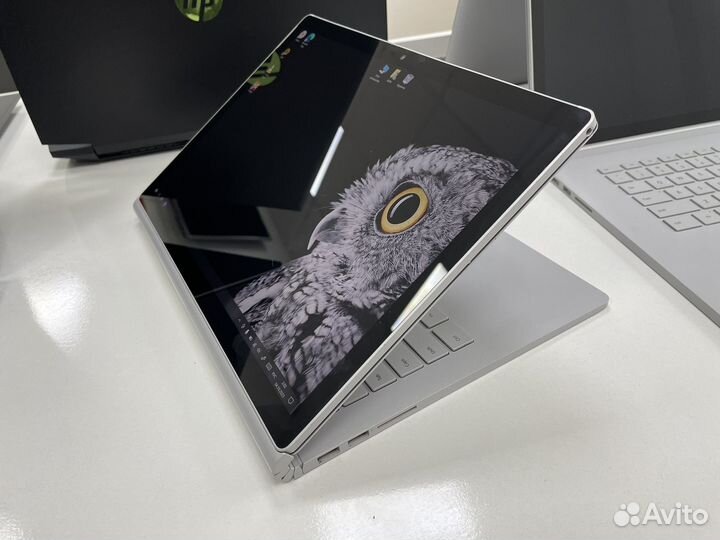 Microsoft surface book 2 13,5