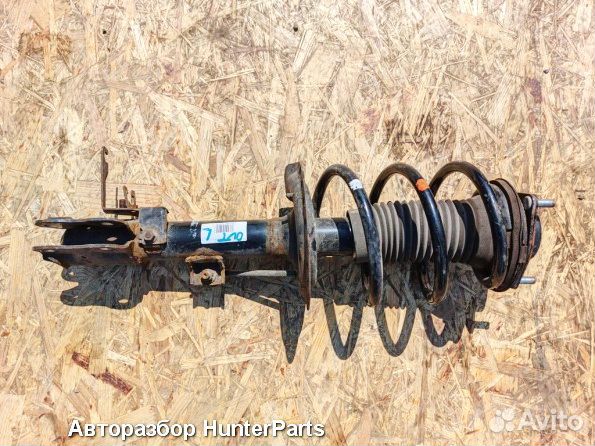 Передняя левая стойка Mitsubishi Outlander 3 рест