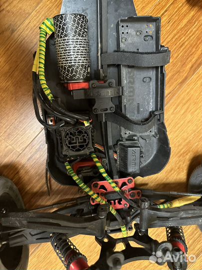 Трагги Arrma Talion (AR106003)красный/синий/белый