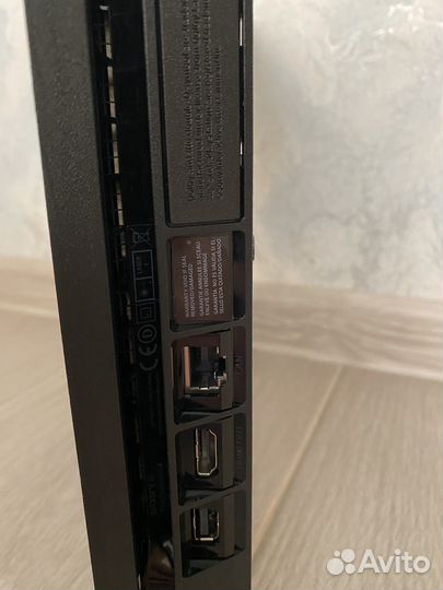 Sony PS4 slim + 140 игр