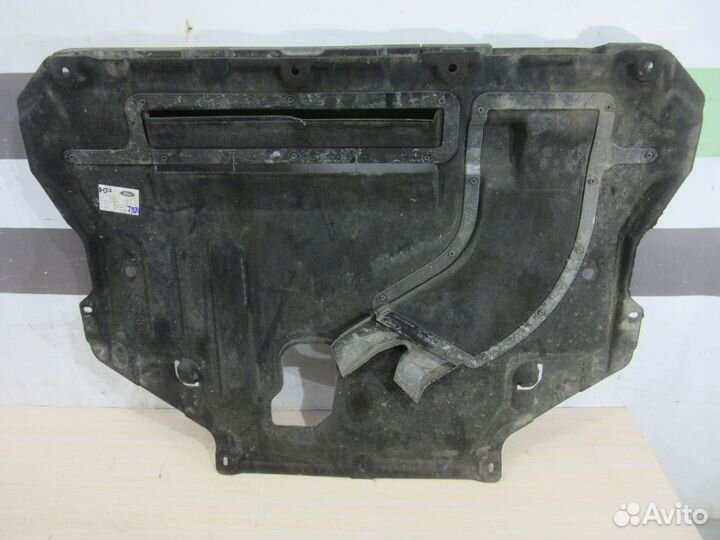 Пыльник двигателя Ford Kuga после 2012