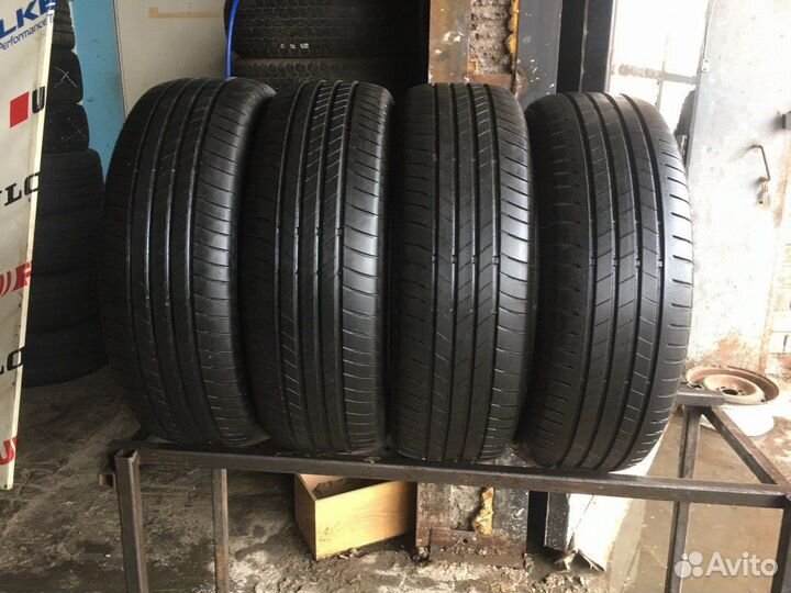 Bridgestone Alenza 001 245/45 R20