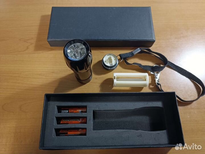 Светодиодный фонарик в футляре