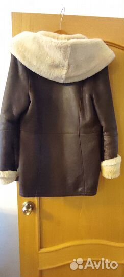 Дубленка натуральная женская с капюшоном