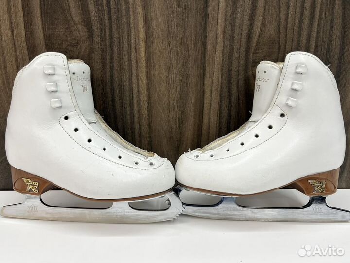 Коньки фигурные Risport Antares 195
