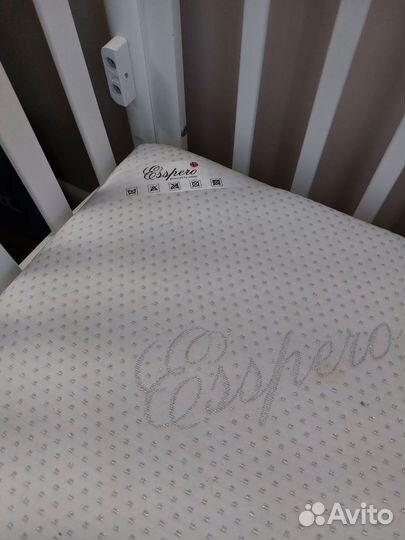 Детская кровать с маятником