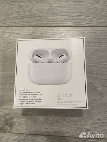 Оригинальная коробка от AirPods Pro