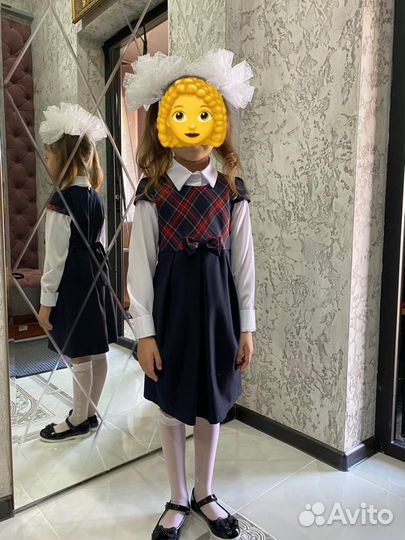 Школьная форма в красную клетку